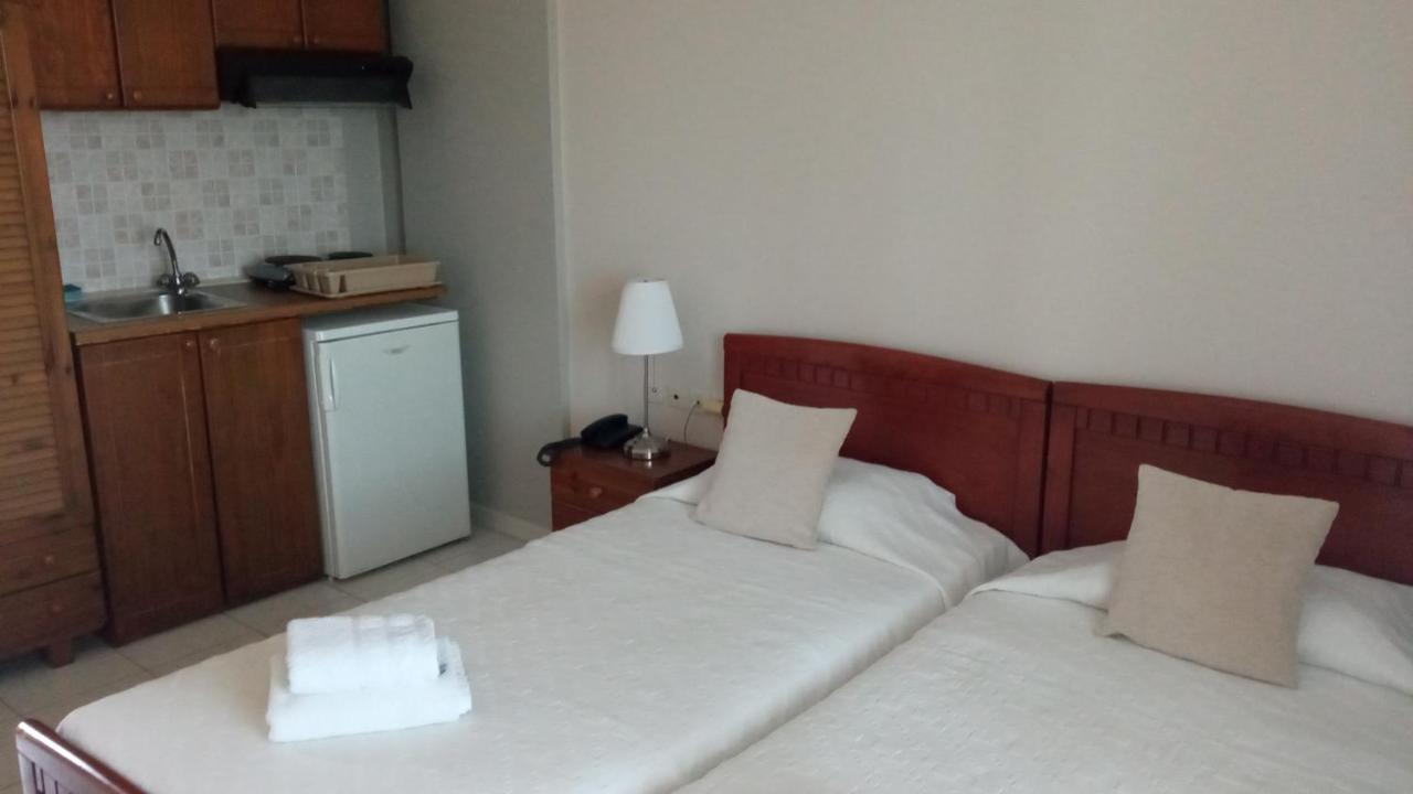 Hotel Pavlos - Studios Tolón Dış mekan fotoğraf