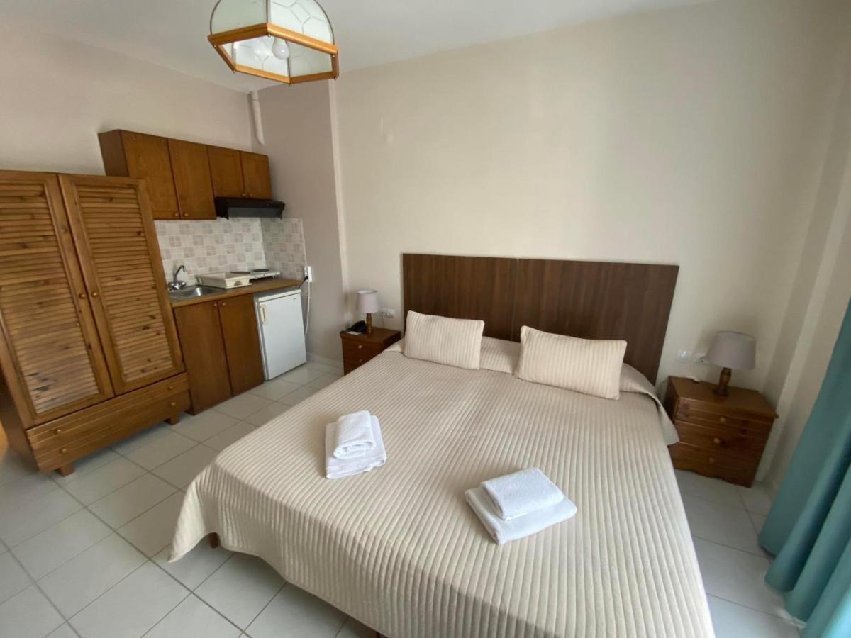 Hotel Pavlos - Studios Tolón Dış mekan fotoğraf