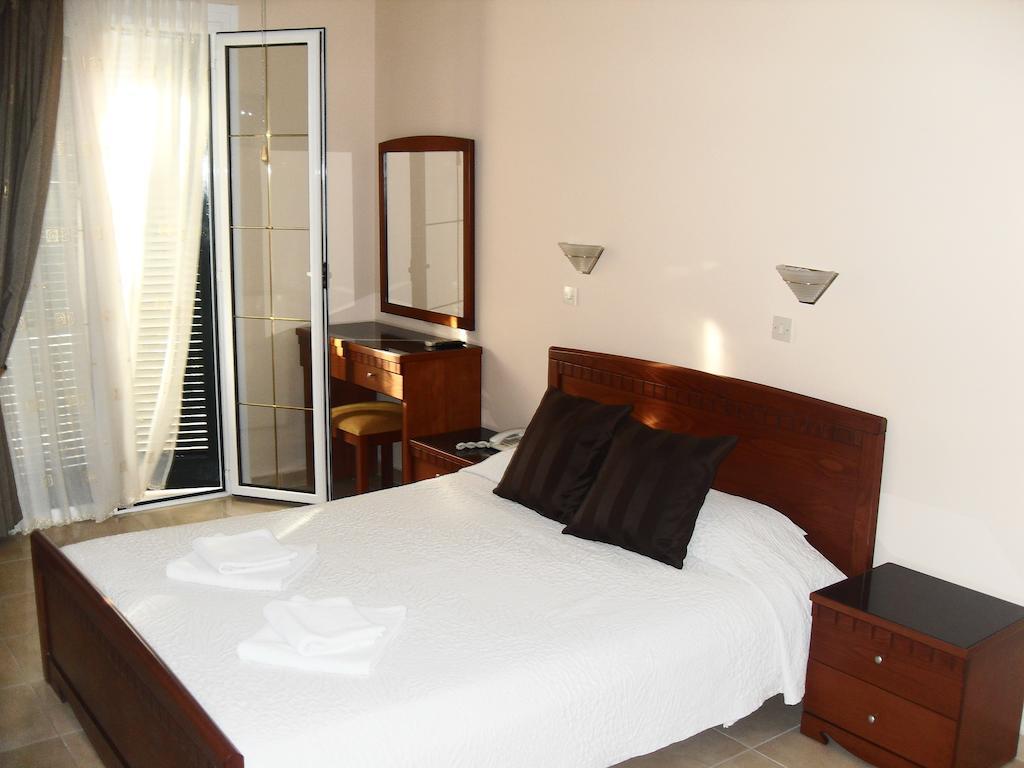 Hotel Pavlos - Studios Tolón Oda fotoğraf